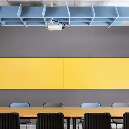 Ibis Centre Gares Hotel 3*