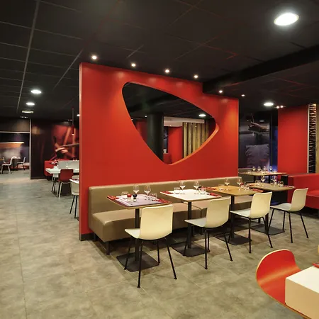 Ibis Centre Gares فندق 3*