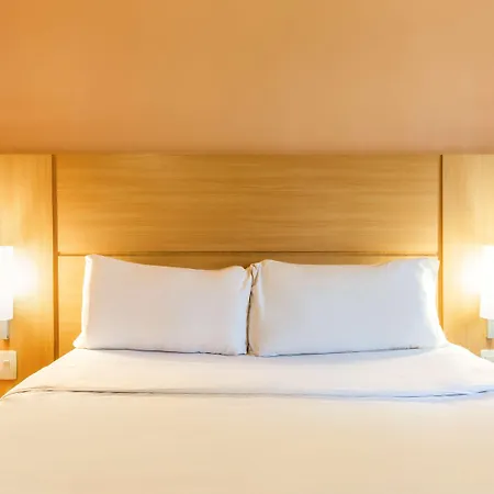 Ibis Centre Gares 3* Lila