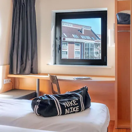 Ibis Centre Gares Hotel Lilla