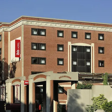 Ibis Centre Gares 3*