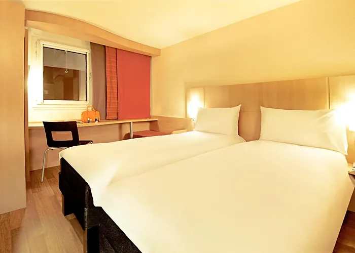 Hotel Ibis Centre Gares 3*
