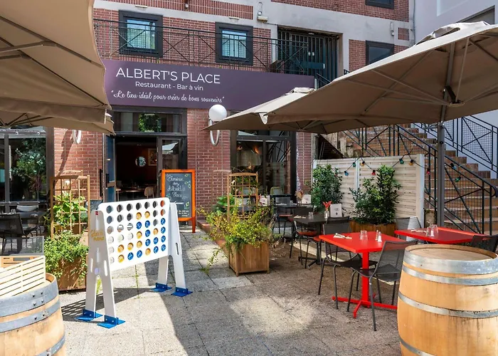 Ibis Centre Gares Hotel 3*