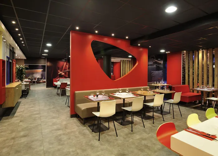 Ibis Centre Gares Hotel 3*