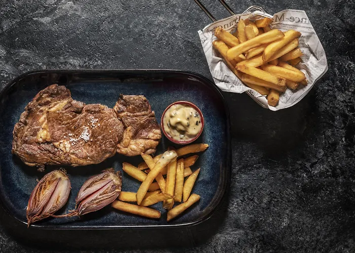 Ibis Centre Gares מלון ליל