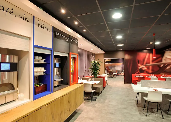 Отель Ibis Centre Gares Лилль