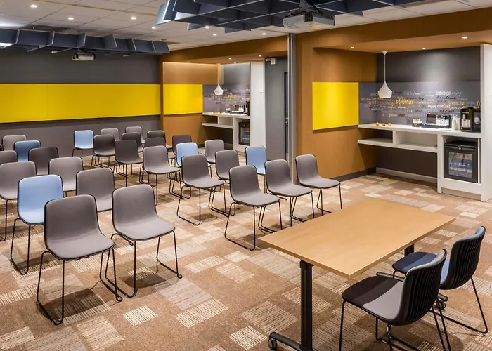 Ibis Centre Gares Отель 3*